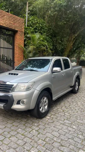 Toyota Hilux CD SRV D4-d 4X4 3.0 TDI Diesel AUT 2013