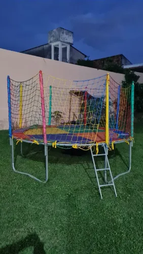 VENDO CAMA ELÁSTICA DE 3 METROS 