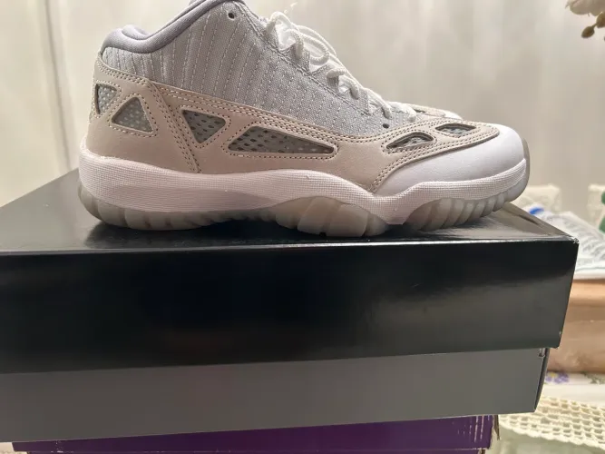 Tênis Nike (NOVO) Original AIR JORDAN 11  RETRO LOW