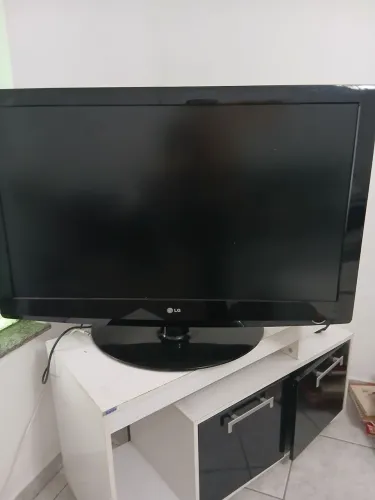 Tv 42 polegadas  LG 42LG30R quebrada