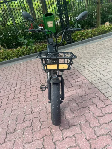 Bicicleta Elétrica Lev Mini Cruiser preta