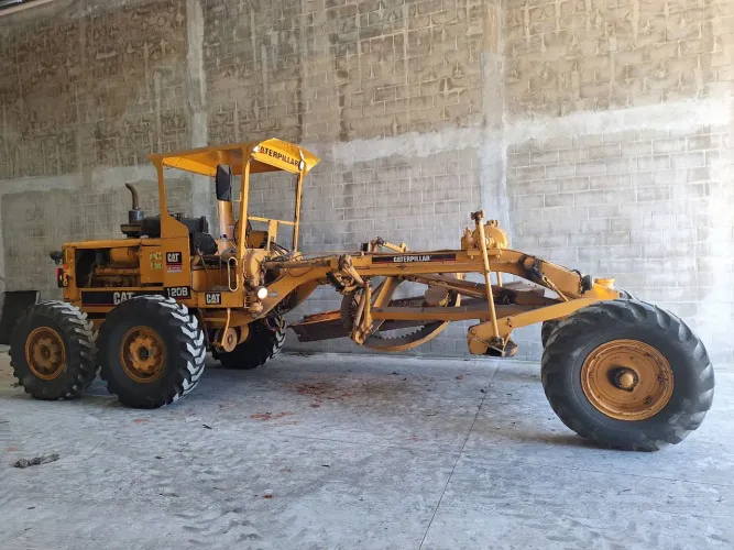 Motoniveladora Patrol Patrola cat 120B