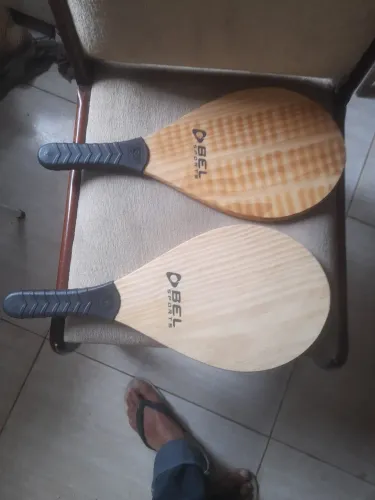 Vendo raquete de tênis novo por 100 reais