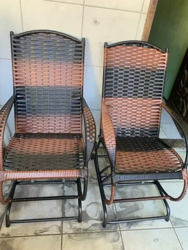 Conjunto de Cadeiras de Balanço em Fibra Sintética