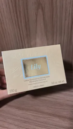 Lily Geleia Iluminadora Desodorante Hidratante Corporal 250g