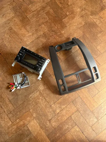 ?Kit Original Hyundai Tucson - Painel Central (Moldura) + Rádio CD Player + Chicote