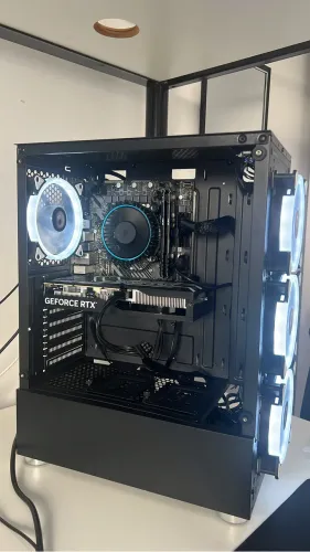 Processador Intel Core i5-13400F + Placa-Mãe ASRock H610M + Gabinete (4 fans)