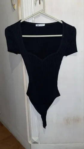 Body preto (Zara)