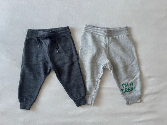 2 Calças de Moletom (tam M)