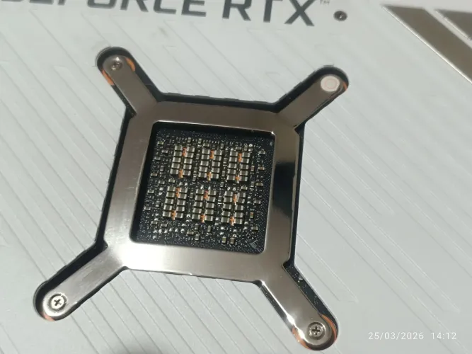 Rtx 3080 rog strix White edition extremamente nova 