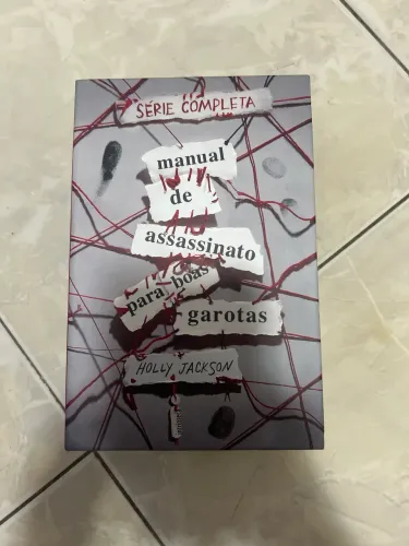 Box Manual de assassinato para boas garotas- ótimo estado