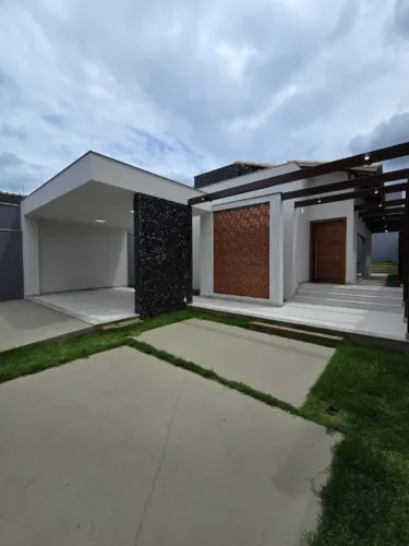 Vendo casa nova em lote de 360 m² no bairro Flórida, em Sete Lagoas-Mg,