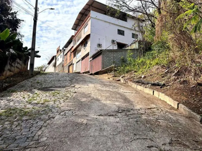 LEILÃO - Lote de 629m² no bairro Pinguda em Leopoldina