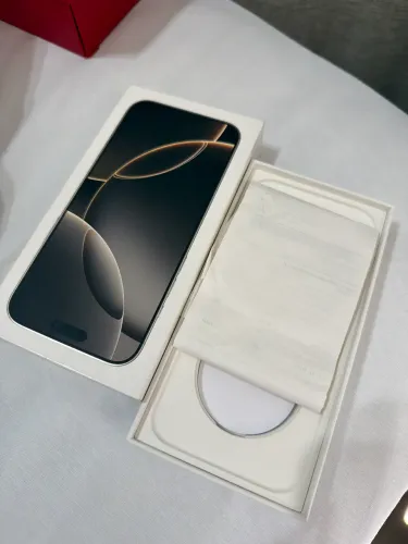 Caixa iPhone 16 pro max silver