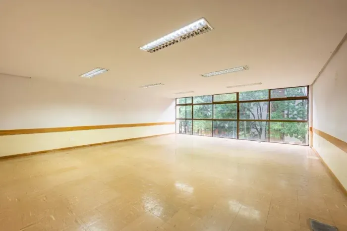 Conjunto Comercial / Sala para alugar, 700m² - Asa Norte