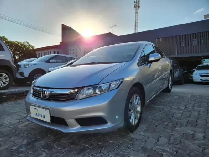 Honda Civic Sedan LXS 1.8/1.8 Flex 16V Aut. 4P 2013