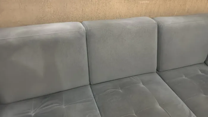 Sofá em L bem conservado, madeiramento bom, sem defeito