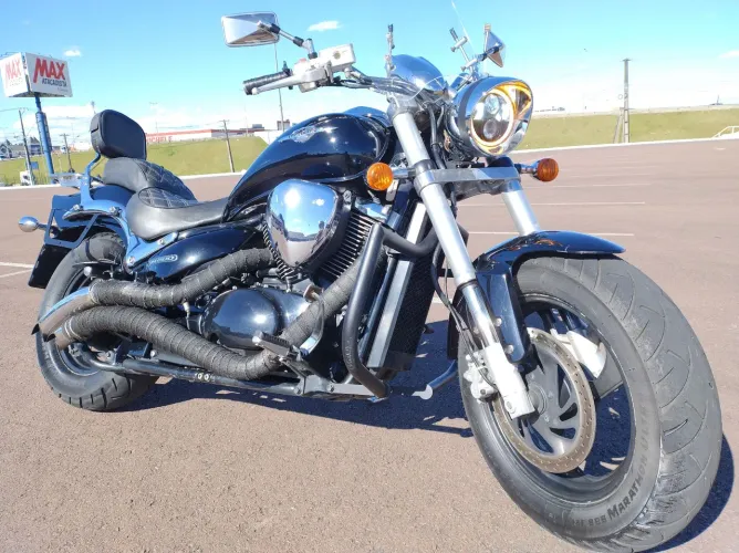 Suzuki Boulevard m800
