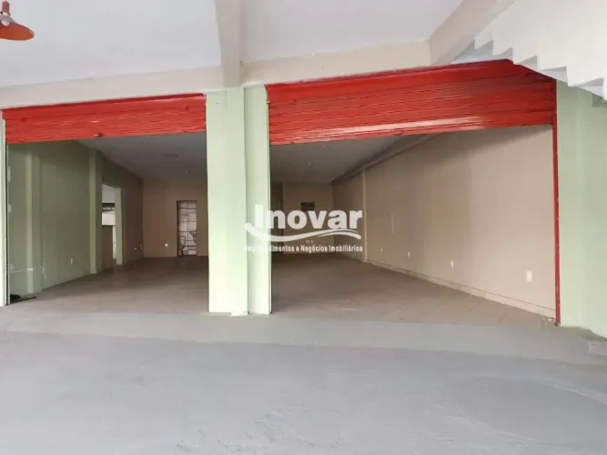 Lojas bem localizada no bairro cachoeirinha com aproximadamente 210 m2, 03 banhos, Av. Ber