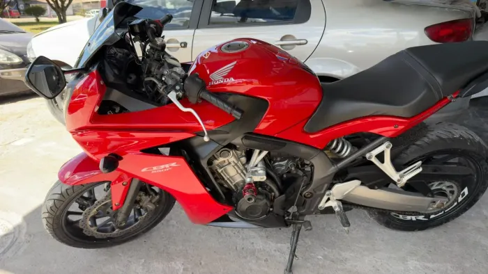 CBR 650f Vermelha