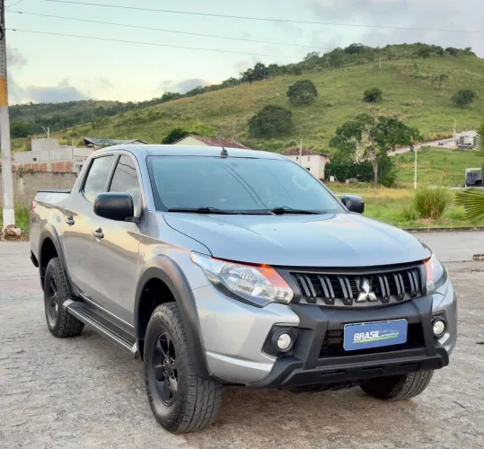 Mitsubishi L200 Tri. Outd. GLX 2.4 CD 4X4 Die. MEC 2023