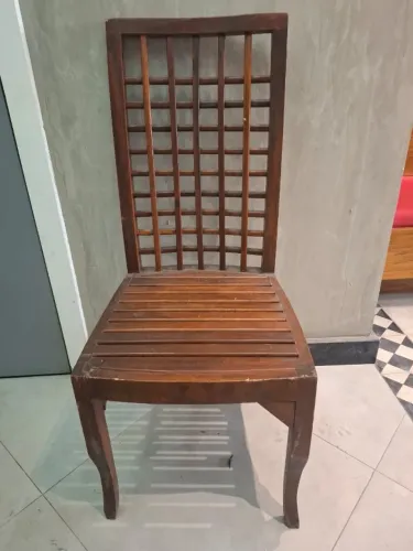 CADEIRA DE MADEIRA 