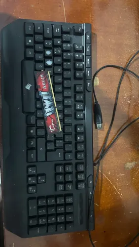 TECLADO GAMER + MEMÓRIA DDR5 ? COM DEFEITO