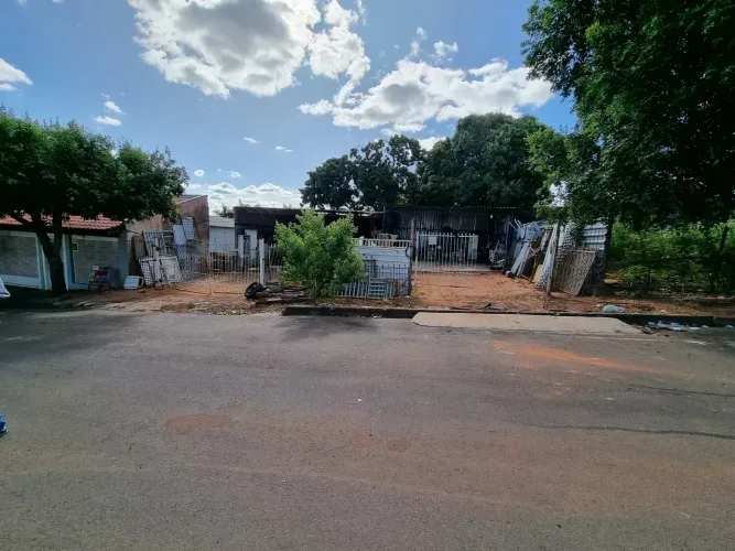 INVISTA NO SEU FUTURO: Imóvel Perfeito para Seu Projeto dos Sonhos!