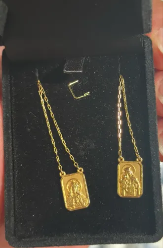 Escapulário em ouro 18k