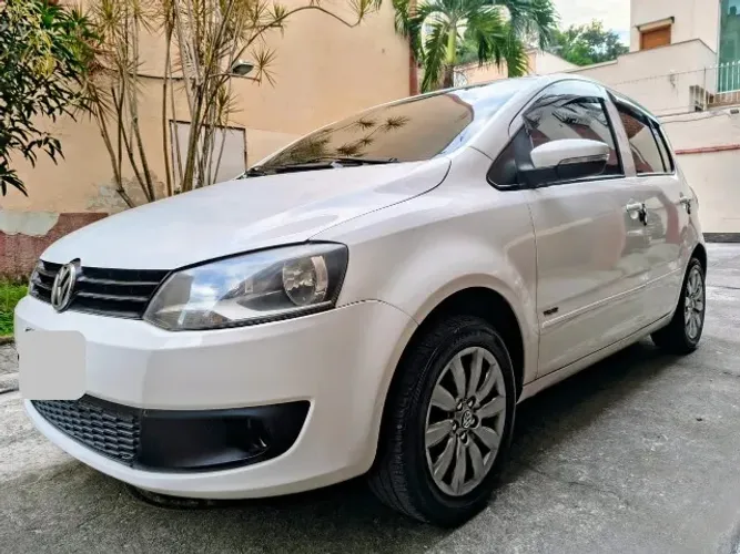 Volkswagen Fox 1.0 MI Total Flex 8V 5P 2012
