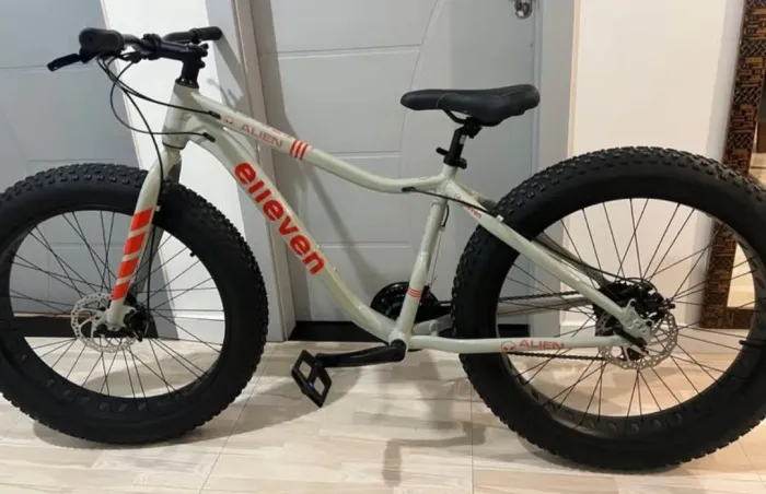 Bicicleta fat aro 26 alumínio shimano 21m