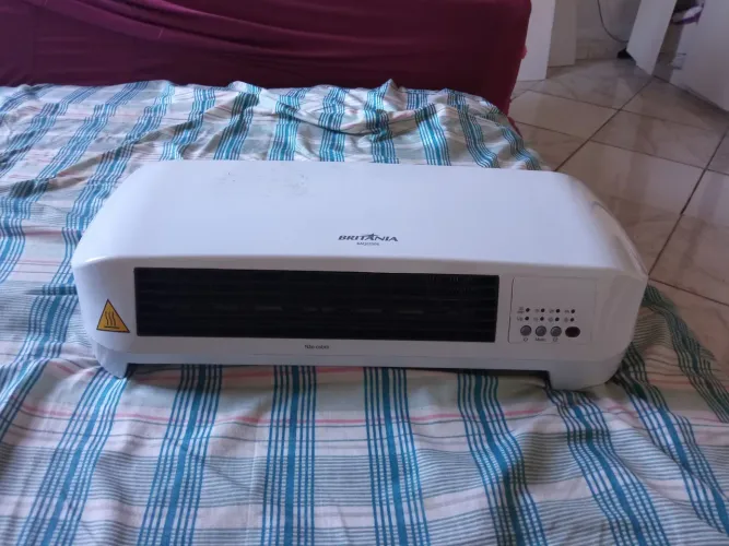 Aquecedor portátil da marca Britânia 1500w
