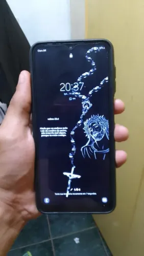 Sansung galaxy a12 64 gb tudo certinho só estar um pouco desgastado 