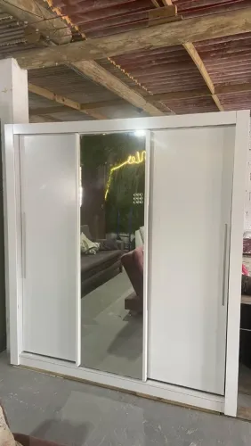 Roupeiro montado usado