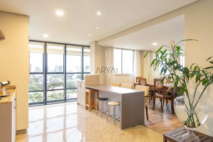 Cobertura à venda no Edifício Flamboyant no Cabral ARYA1