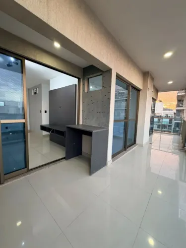 RUA AROAZES / ANDAR ALTO / CLOSET