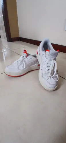Tênis Asics - seminovo
