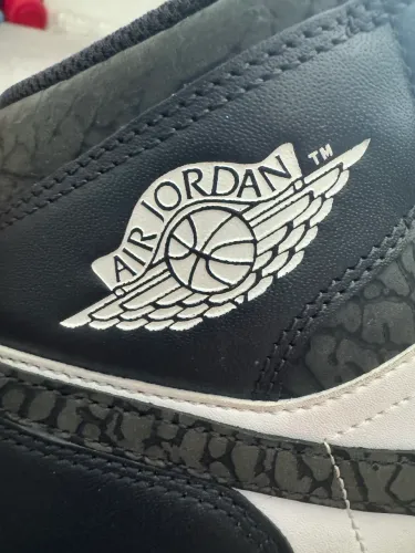 Nike jordan 1