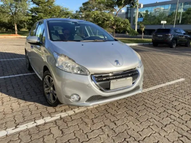 Peugeot 208 Griffe 1.6 Flex 16V 5P Aut. 2015