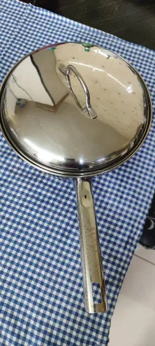 Frigideira de aço Inox 26cm com tampa