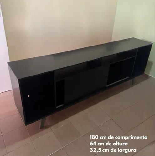 Rack para TV 1,80m Preto com Portas Deslizantes