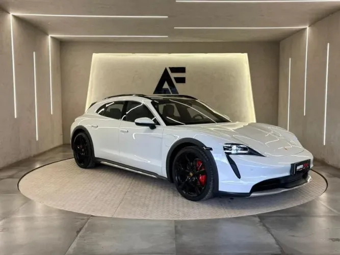 Porsche Taycan 4 Cross Turismo (elétrico) 2023