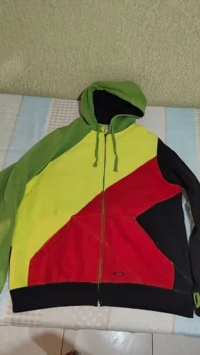 JAQUETA OAKLEY ANTIGA RARIDADE PRA QUEM GOSTA DE EXCLUSIVIDADE DIFERENCIADA 