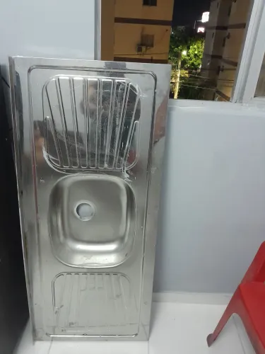 Vendo um tanque cozinha zerado tramontina...zap *...barbada 200 reais