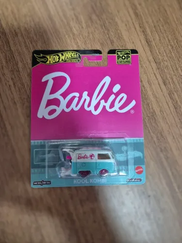 Hot Wheels 2024 Premium Volkswagen Kool Kombi Barbie