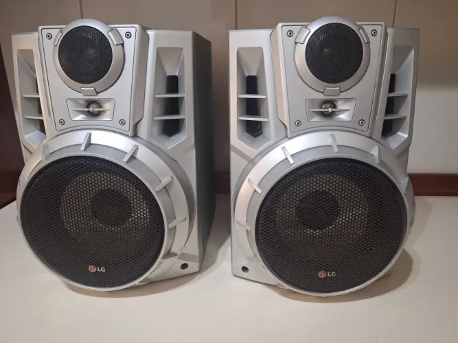 Caixas de som LG 6 ohms 200w modelo LM-M1030A