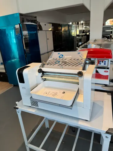 Cilindro laminador 37cm motor 1/2cv Anodilar 
