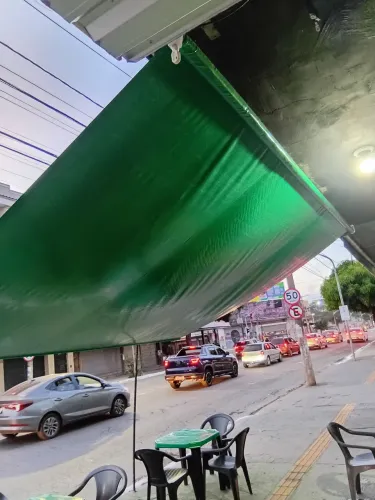 VENDO UM TOLDO USADO UM MÊS SOMENTE, TOLDO DE CARRETILHA MEDIDA 4×4.
