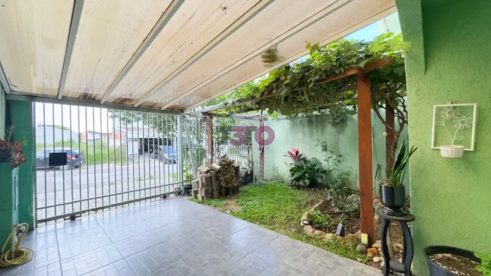 Sobrado à venda, 3 dormitórios, R$ 537.000, Xaxim, Curitiba PR