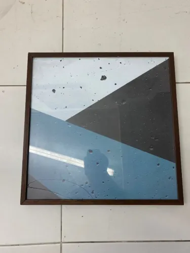 Quadro Decorativo Geométrico Tricolor 46x46 cm | Moldura de Madeira